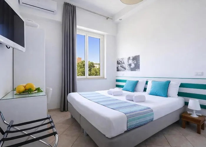 Hotel Hotiday Capo 3*